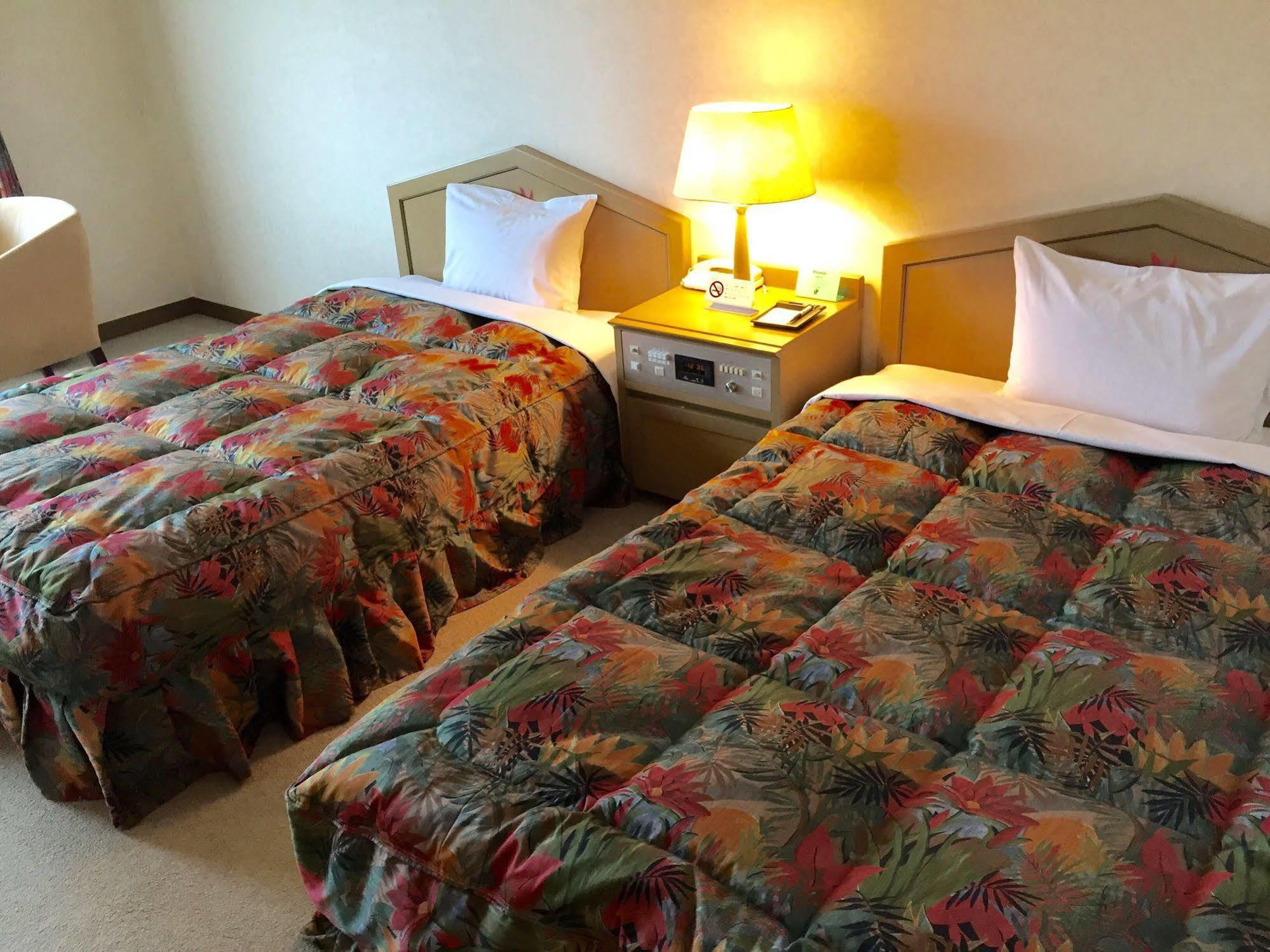 Breezbay Hotel & Resort ג'רו מראה חיצוני תמונה